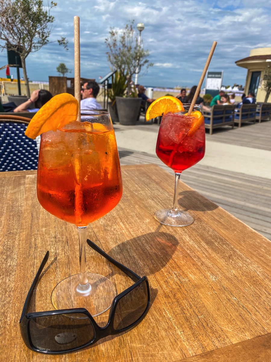 Relaxing with an Aperol & Campari spritz
