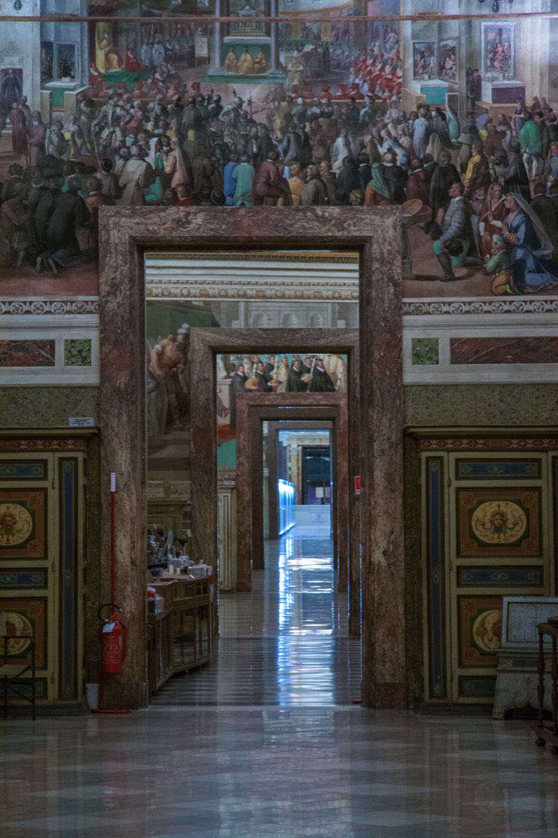 Empty corridors and beautiful paintings in the Vatican