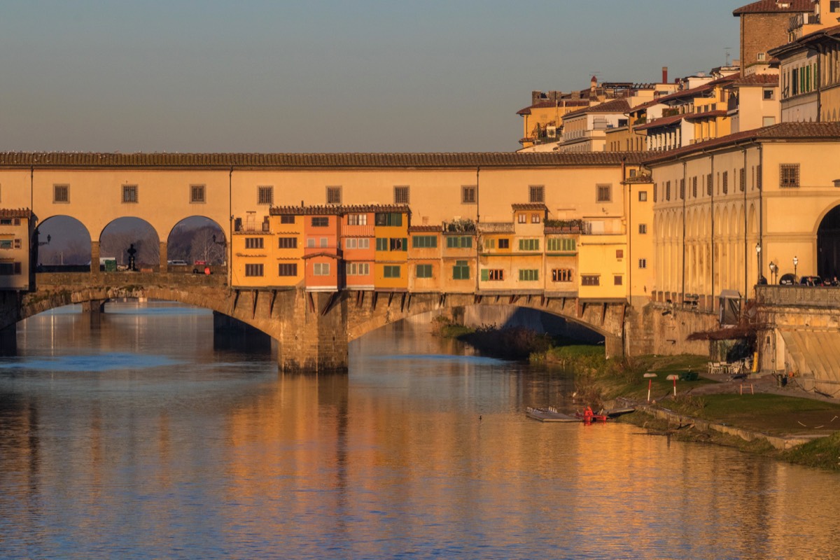 Sunrise on the Ponte Vecchio without cormorant