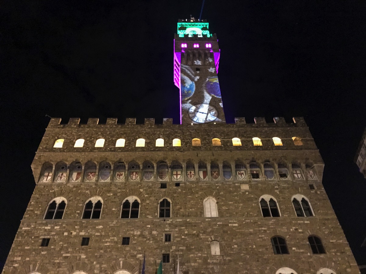 Illuminated view of Palazzo Vecchio
