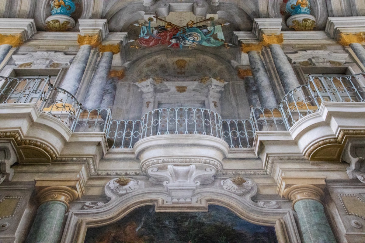 Dizzying trompe-l’oeil at the Villa della Regina