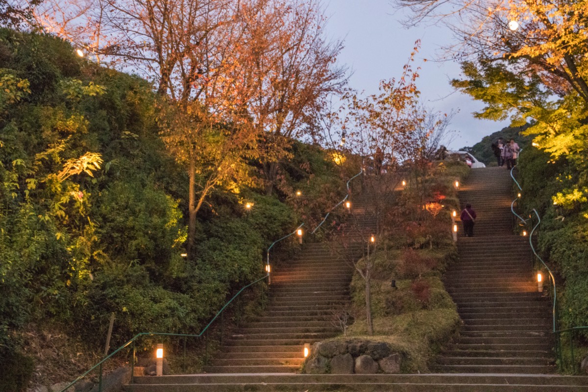 Evening at the stairs near Kodaji 