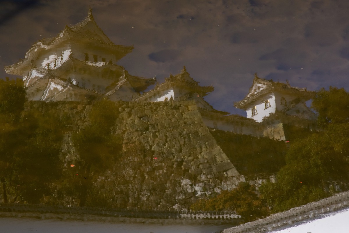Reflection of Himeji castle