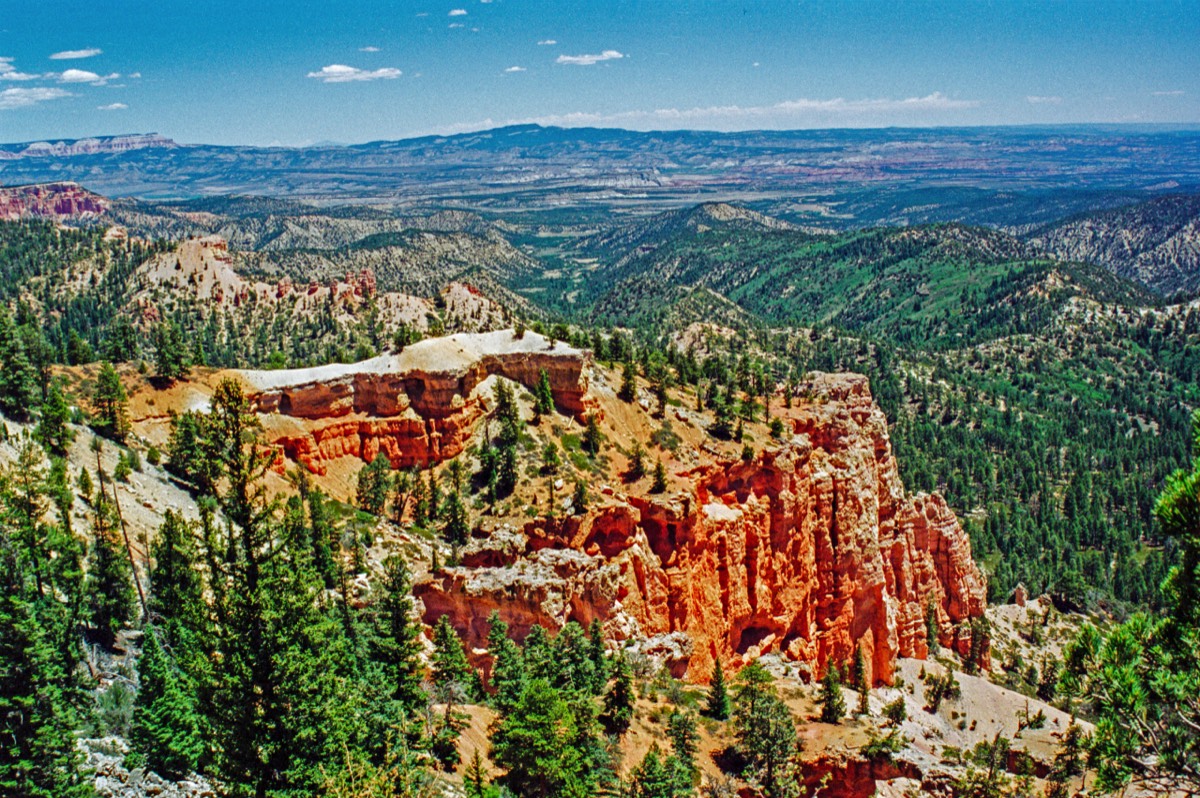 First view of Bryce "Canyon" (actually, it is not a really canyon)