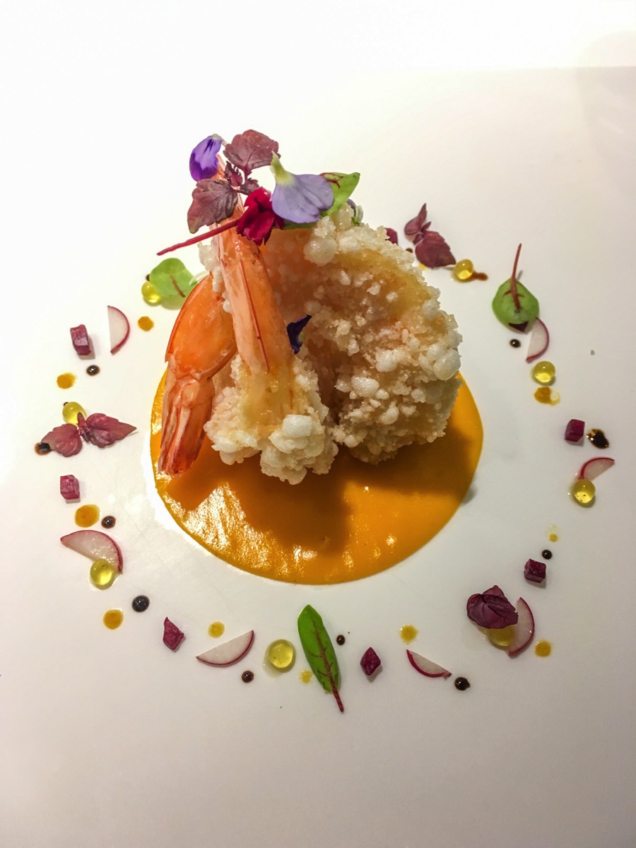 Clermont-Ferrand, Apicius : Le menu "Apicius" - Grosses Crevettes Soufflées : Grosses crevettes, Fleurs et Pousses, Potiron, Orange
